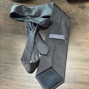 Geoffrey Beene Black and Gray Patterned Tie